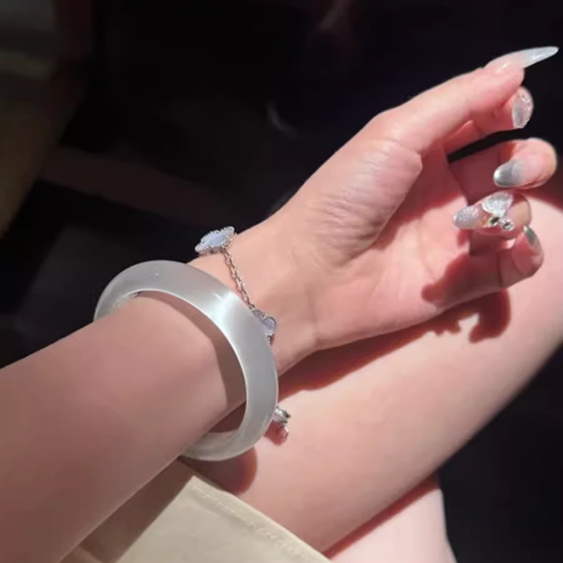 白月光手镯猫眼石效应玉髓镯子高冰水晶冰种荔枝冻美人条贵妃镯女