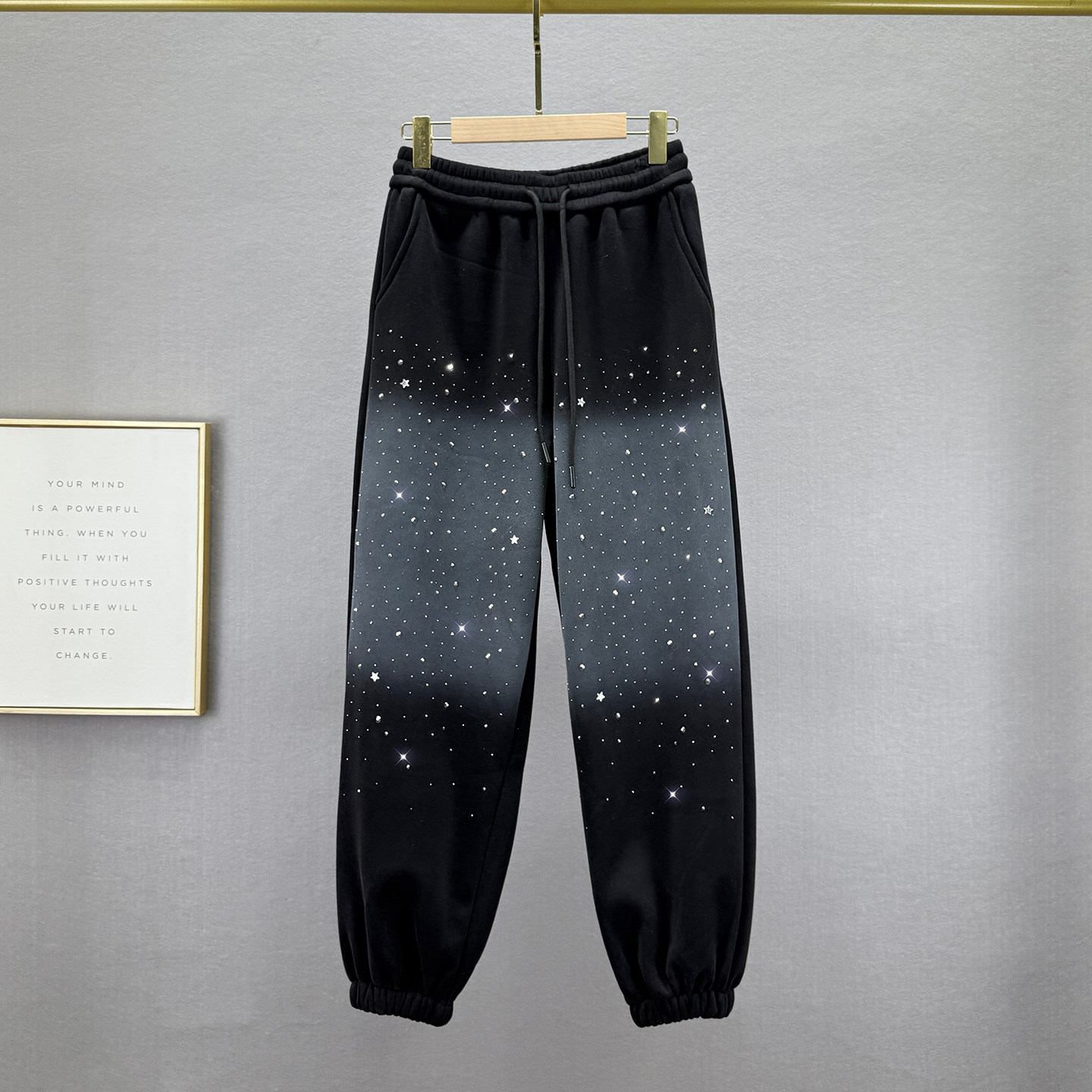 加绒加厚卫裤女2025年冬季新款高腰宽松欧洲站烫钻束脚长裤休闲裤,女装/女士精品,卫裤,淘宝优惠券,粉丝福利购,淘宝优惠卷