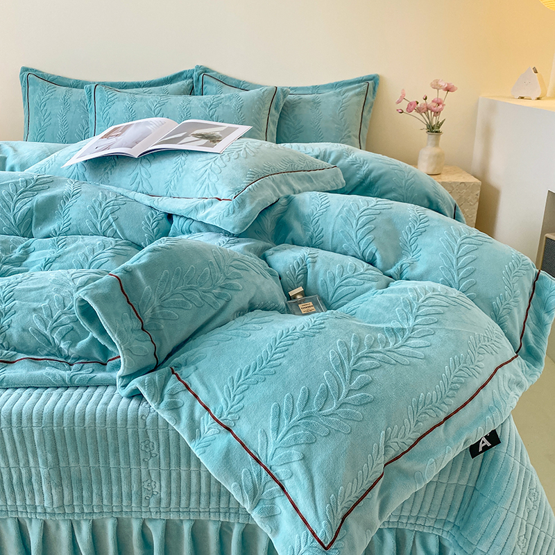 新款秋冬加厚保暖雕花绒牛奶绒床盖床裙款冬季加绒绣花保暖四件套