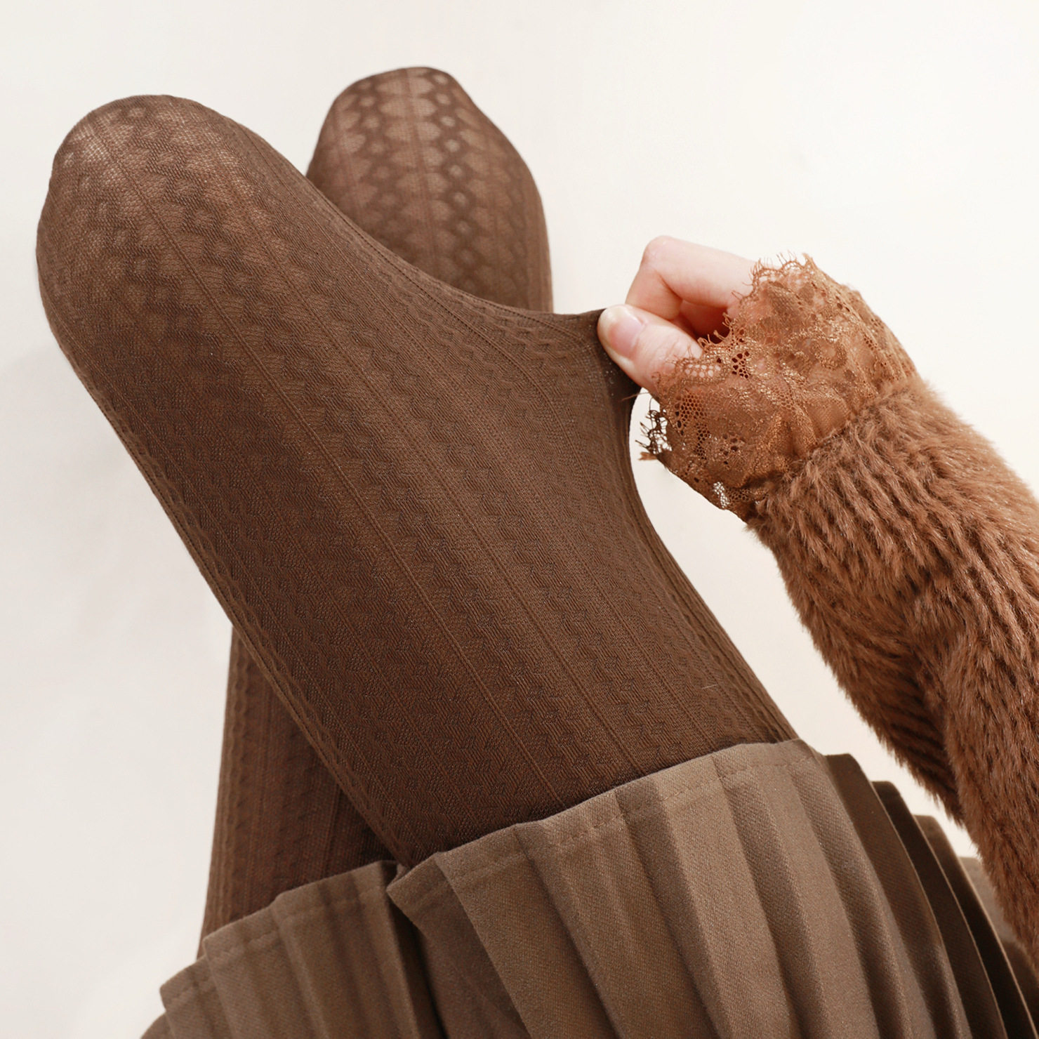 复古麻花纹打底裤袜温柔白色修饰腿型不掉档连脚袜日系高腰天鹅绒