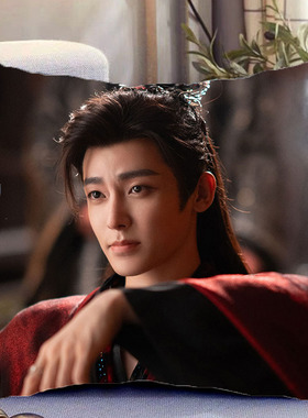 侯明昊周边双面抱枕入青云纪伯宰照片带枕芯靠枕靠垫枕头礼物定制