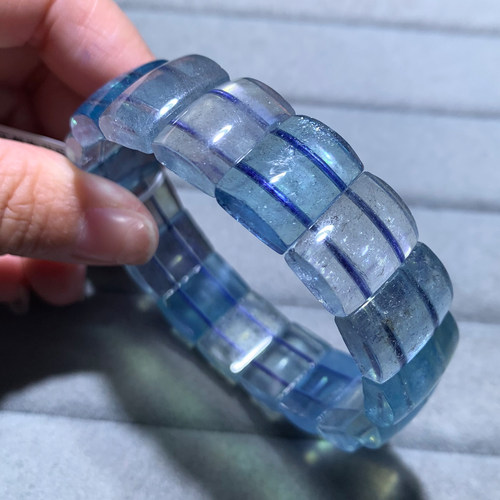 天然润蓝色海蓝宝手排饰品绿柱石
