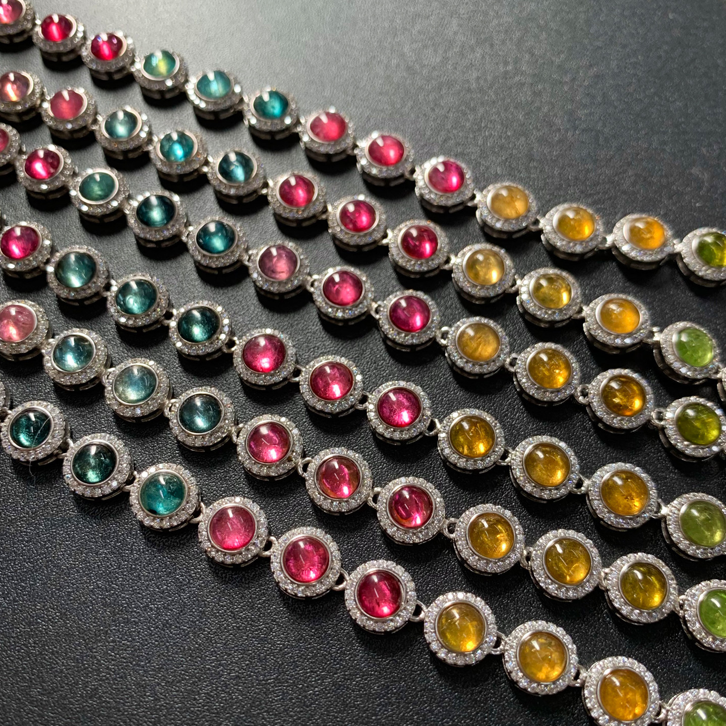 天然彩虹碧玺蛋面手链巴西老矿糖果渐变色单圈手串水晶饰品情侣款