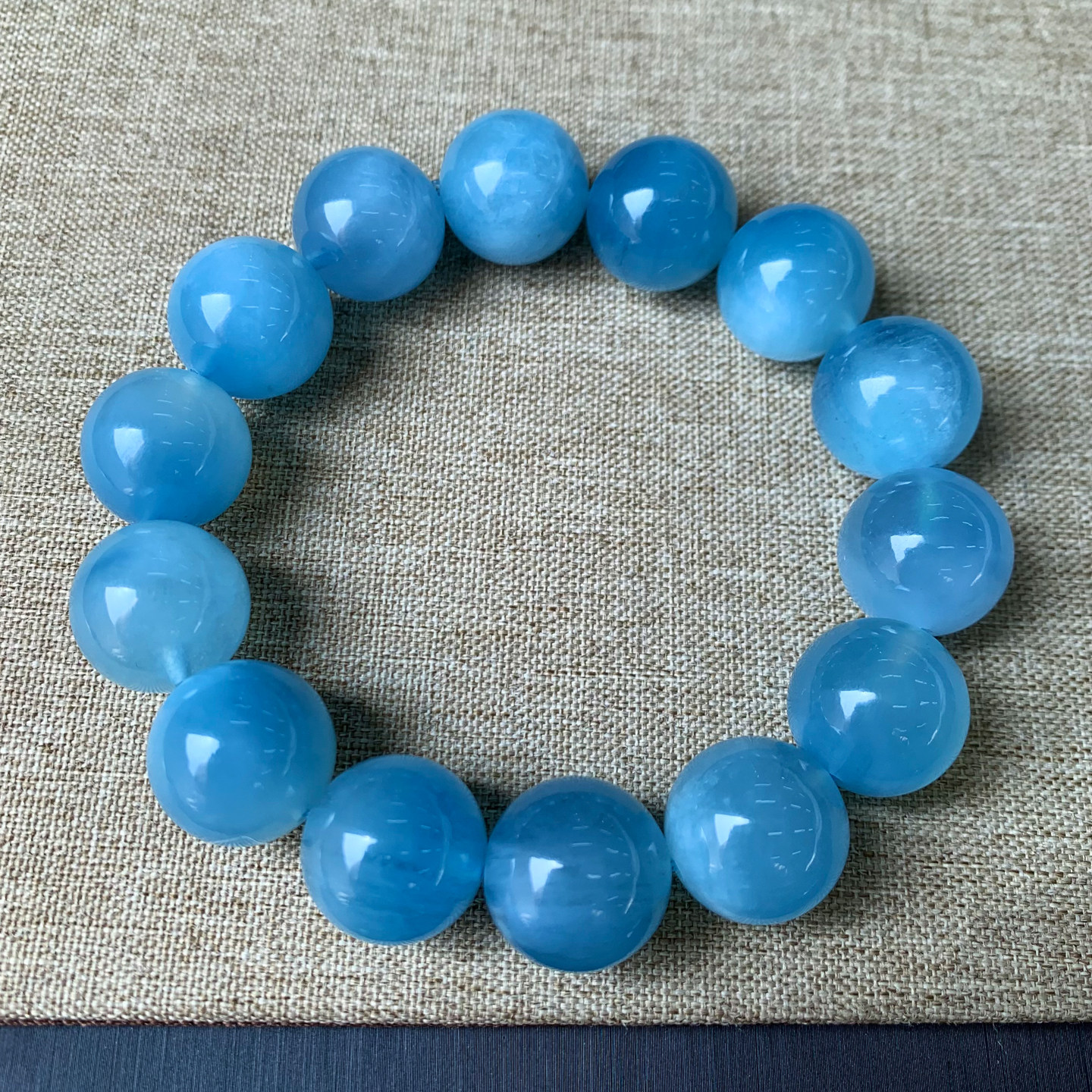 天然大颗粒蓝天白云海蓝宝手串软糯绿柱石水晶时尚饰品送礼物男女