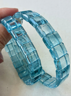 天然湛蓝色托帕石手排碎冰感水晶