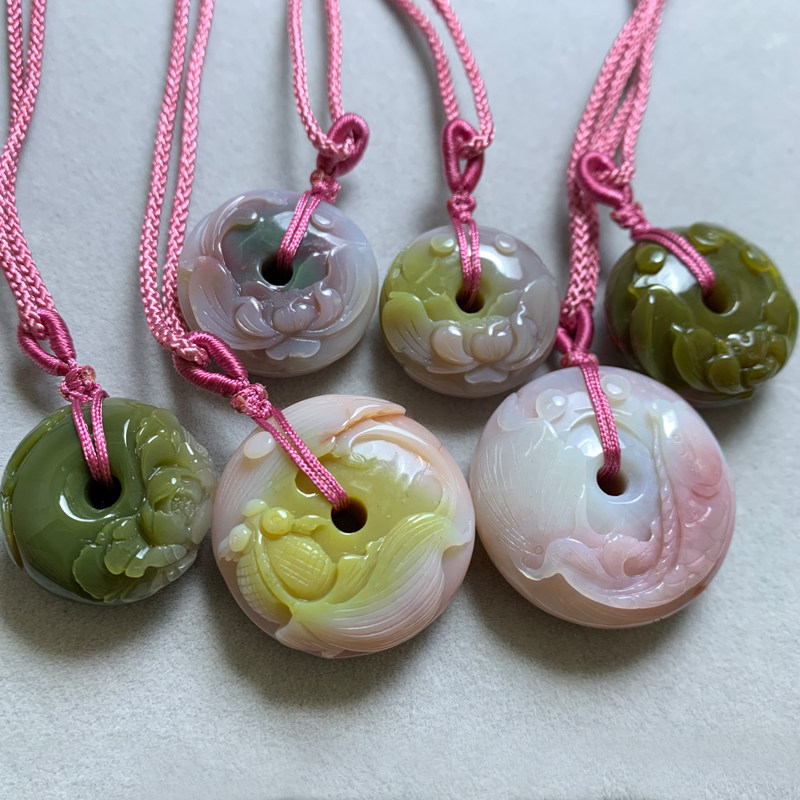 天然老料俏色盐源玛瑙平安扣吊坠糖果色满肉精雕雕刻手链配饰女