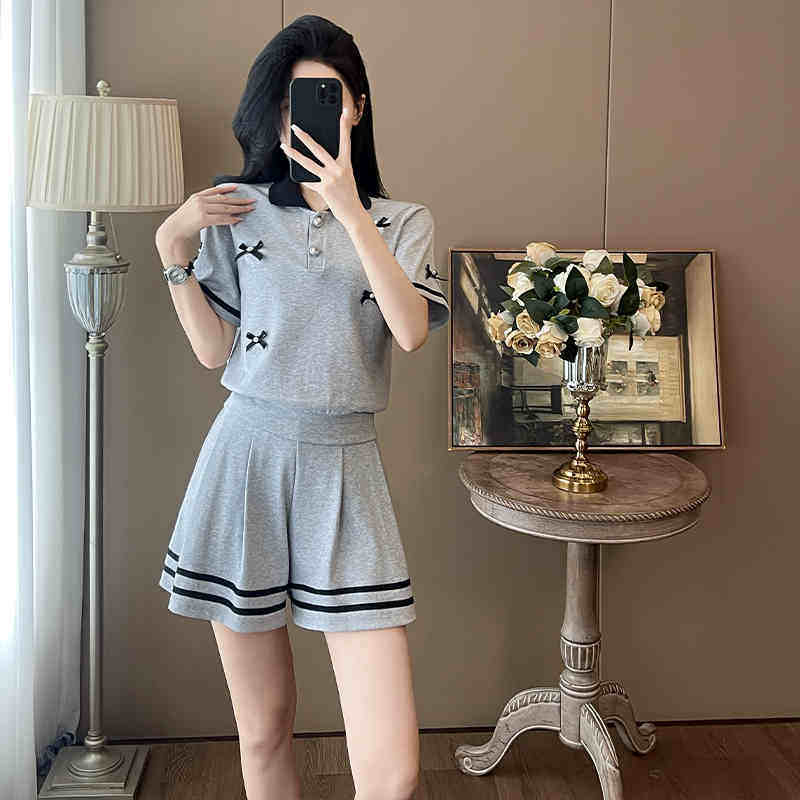 时尚休闲撞色拼接翻领套装女2025夏季新款短裤显瘦气质百搭两件套