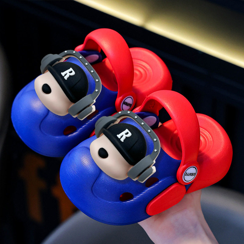 新款儿童洞洞鞋夏EVA拼色防滑外穿包头凉拖可爱男童女童宝宝拖鞋