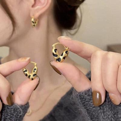 s925银针金色磨砂豹纹爱心耳扣