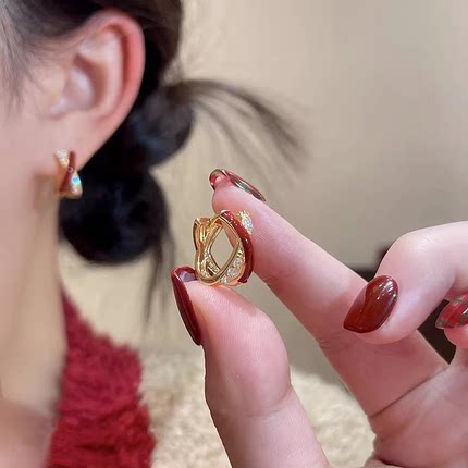 安可拉红色交叉锆石耳扣小众设计感复古轻奢气质耳环新年百搭耳饰