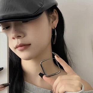 轻奢高级感枪黑色方形大耳圈简约时尚夸张气质耳环方圆脸显瘦耳饰