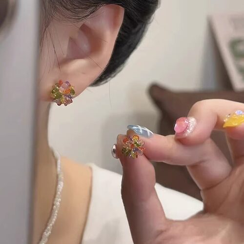 s925银针耳饰多巴胺彩色水晶花朵耳钉女轻奢小众气质百搭精致耳环