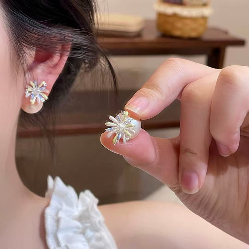 一款两戴彩色滴釉焰花耳钉女