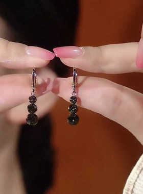 轻奢感超闪灰黑色锆石水滴耳环2024新款爆款精致耳扣时尚气质耳饰