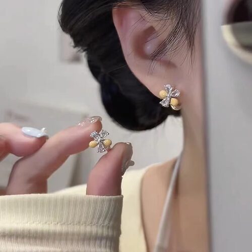 s925银针黄色滴釉花朵锆石耳环