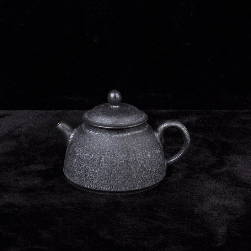 龙泉逸云中式禅意青瓷茶壶铁釉