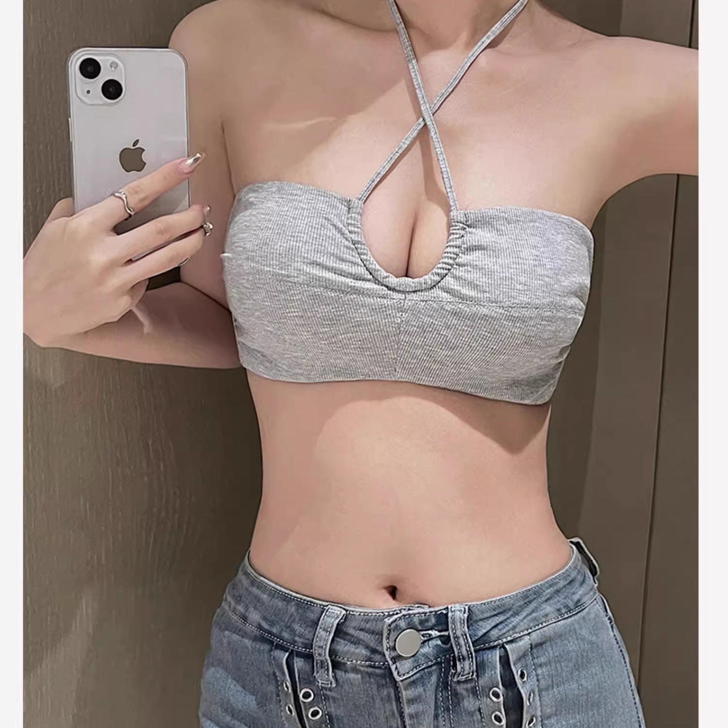 小胸聚拢内衣女挂脖式性感无肩带防滑抹胸无钢圈收副乳美背文胸罩