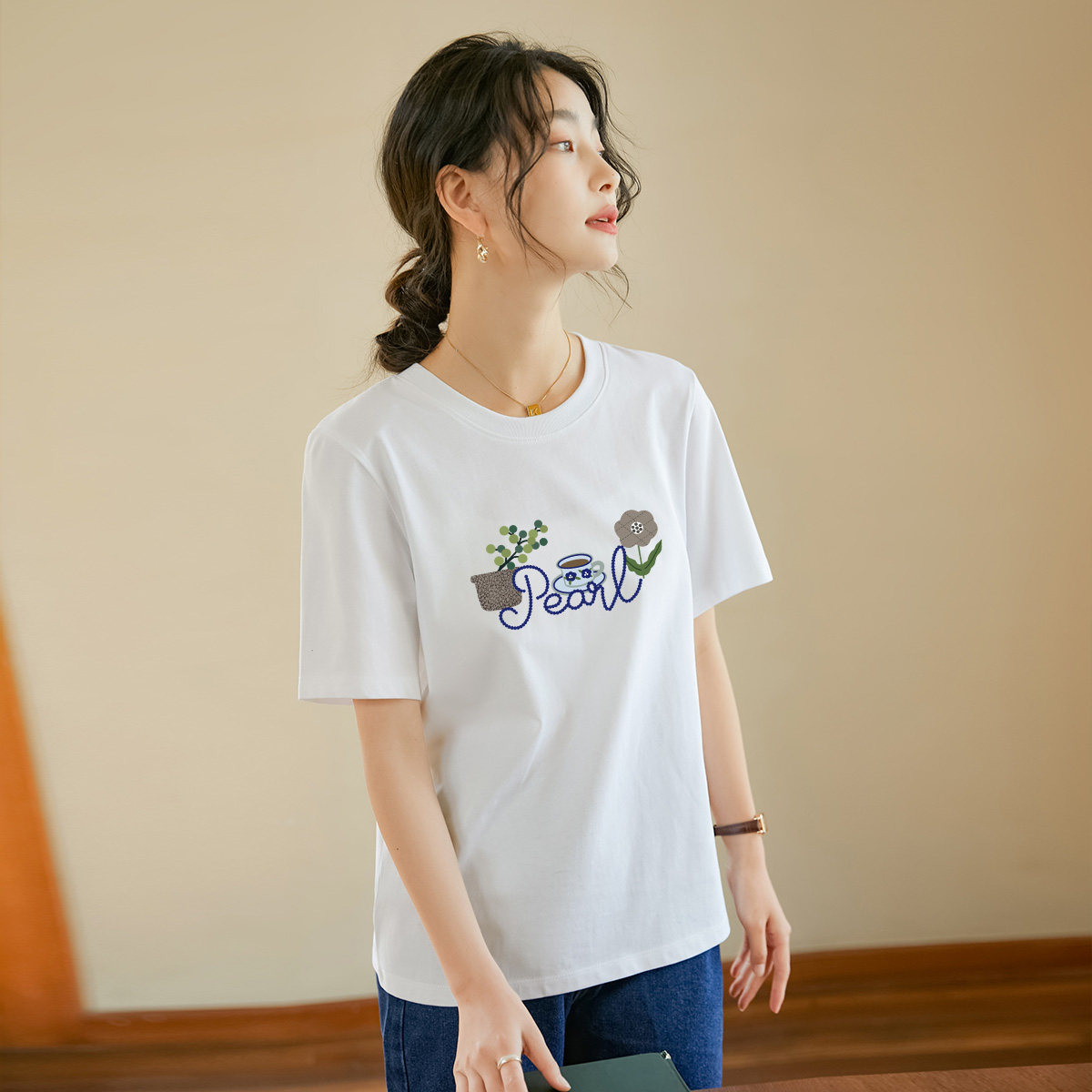 茵曼2026夏季新款时尚简约百搭短袖T恤女宽松休闲风印花圆领上衣
