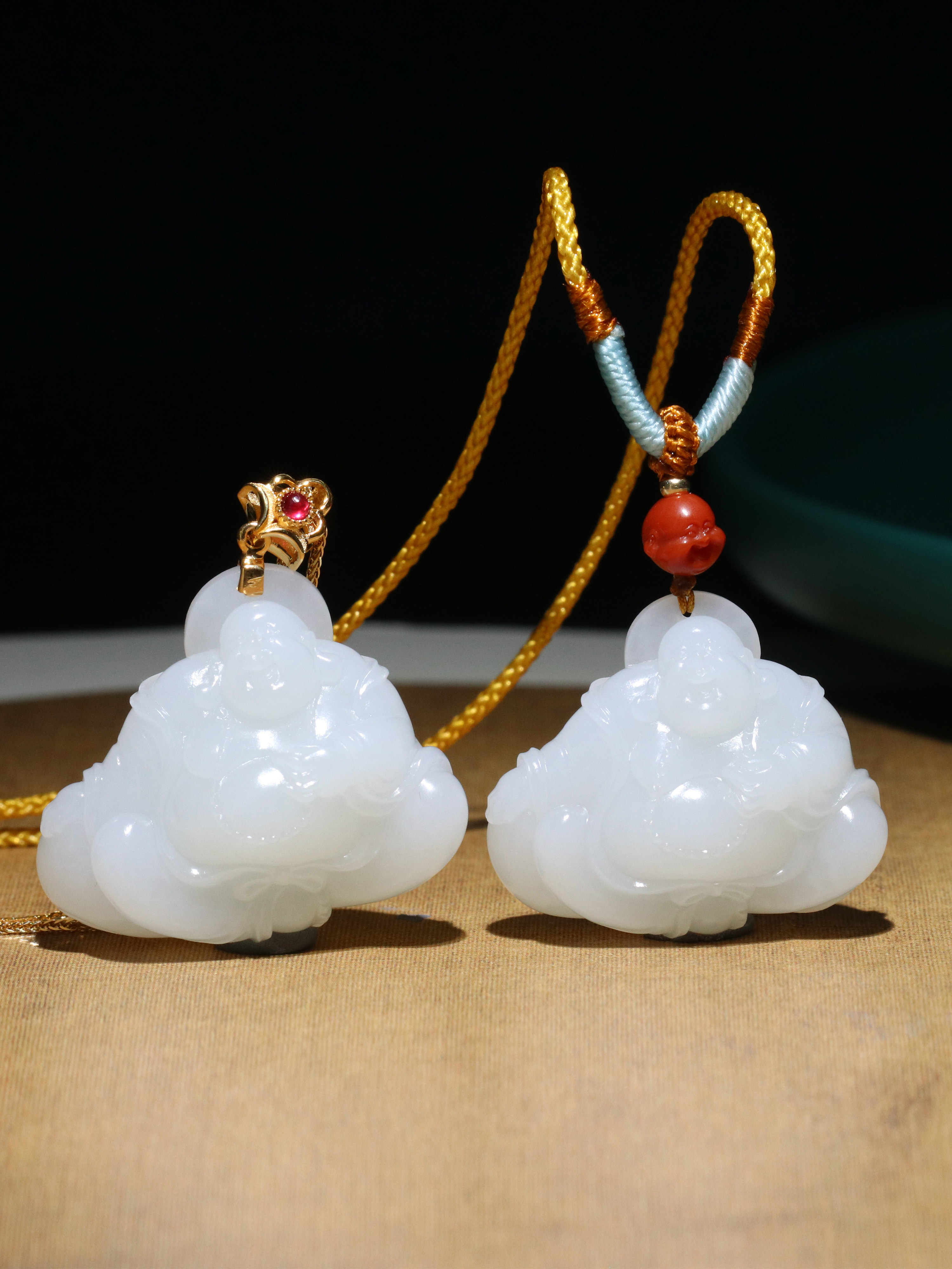 18k金镶玉新疆和田玉弥勒佛白玉佛挂件吊坠玉坠女士挂件玉质细腻