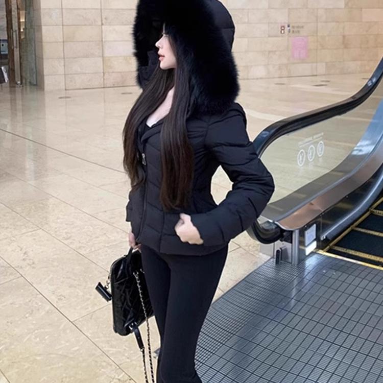 黑色短款修身羽绒服女冬季新款韩系穿搭收腰显瘦毛领连帽保暖外套