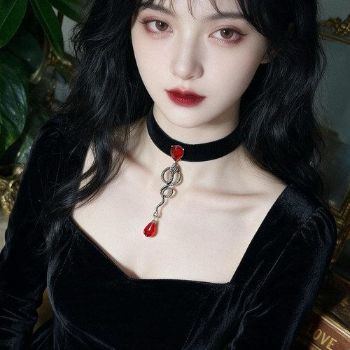 原创美杜莎复古哥特宝石项链
