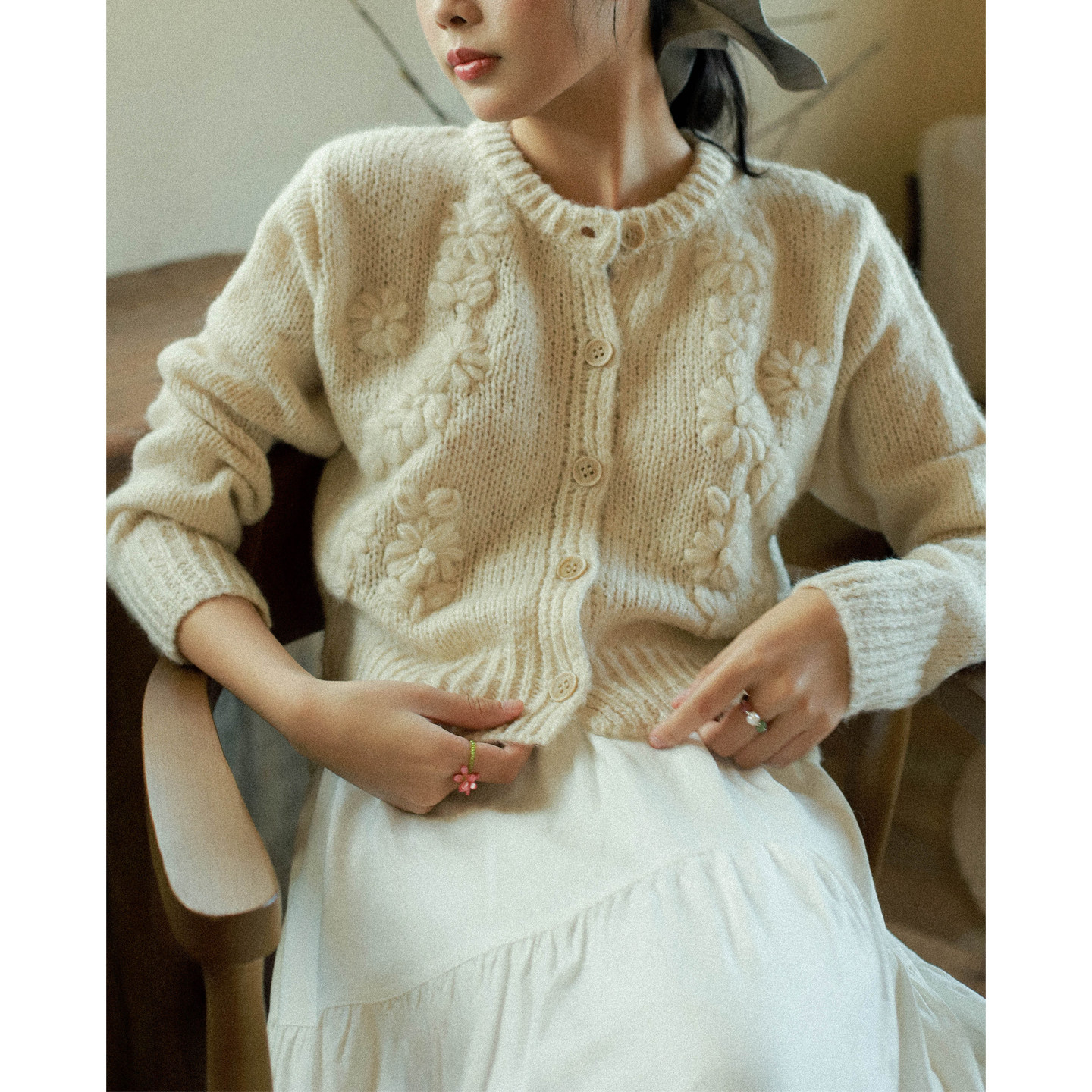 bela秋冬氛围感重工钩花毛衣