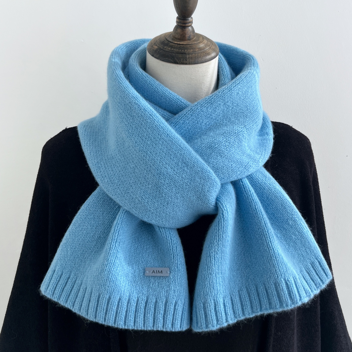 100%纯羊毛高级感奶蓝色围巾女冬季纯色短款小围脖男针织毛线保暖