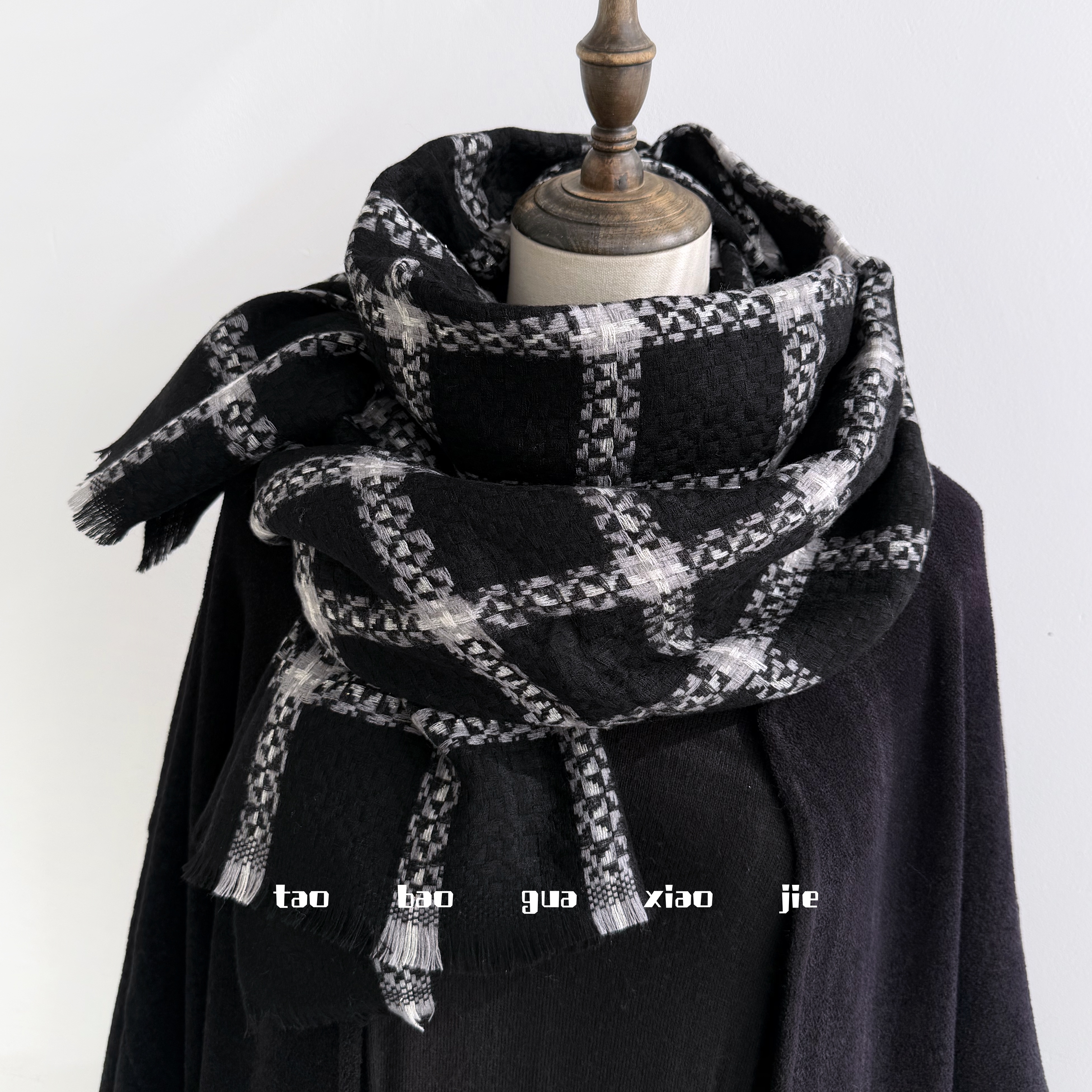 绵羊毛复古红色小香格子围巾