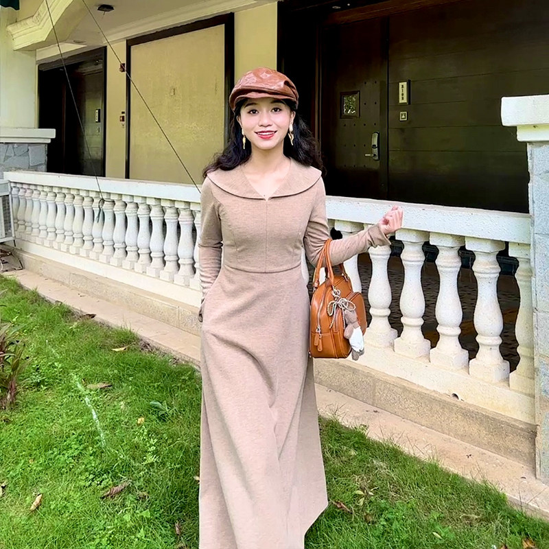 复古百搭杏色针织修身长袖连衣裙