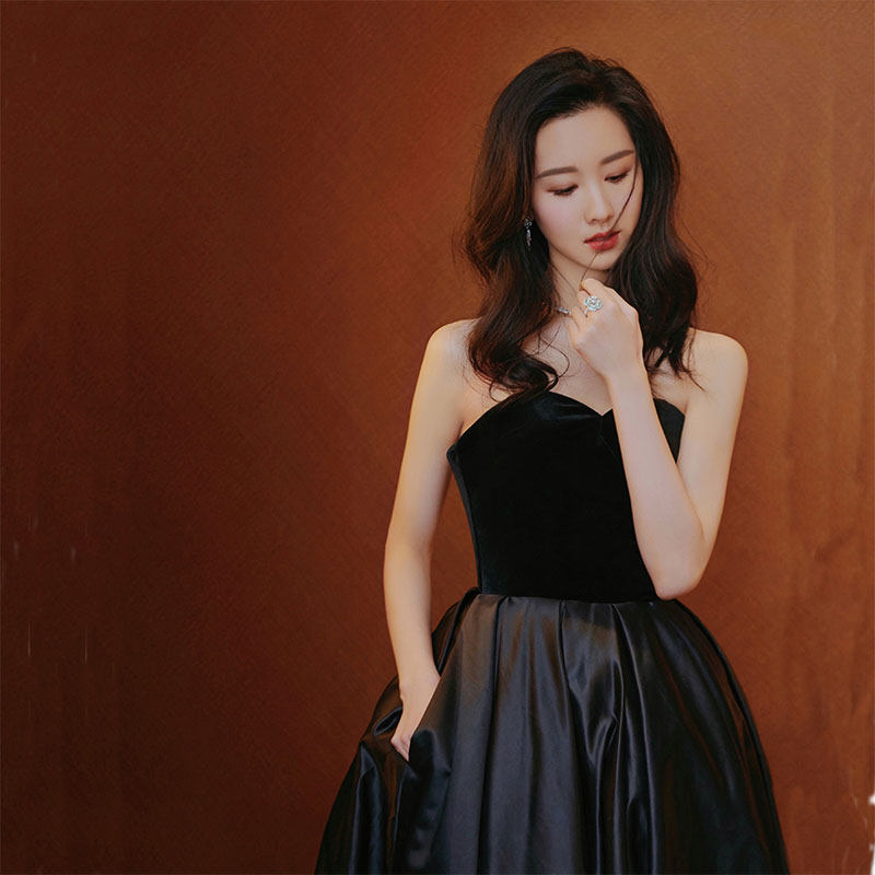 黑色抹胸年会礼服女宴会气质高贵缎面长款端庄拖尾晚宴聚会冬显瘦