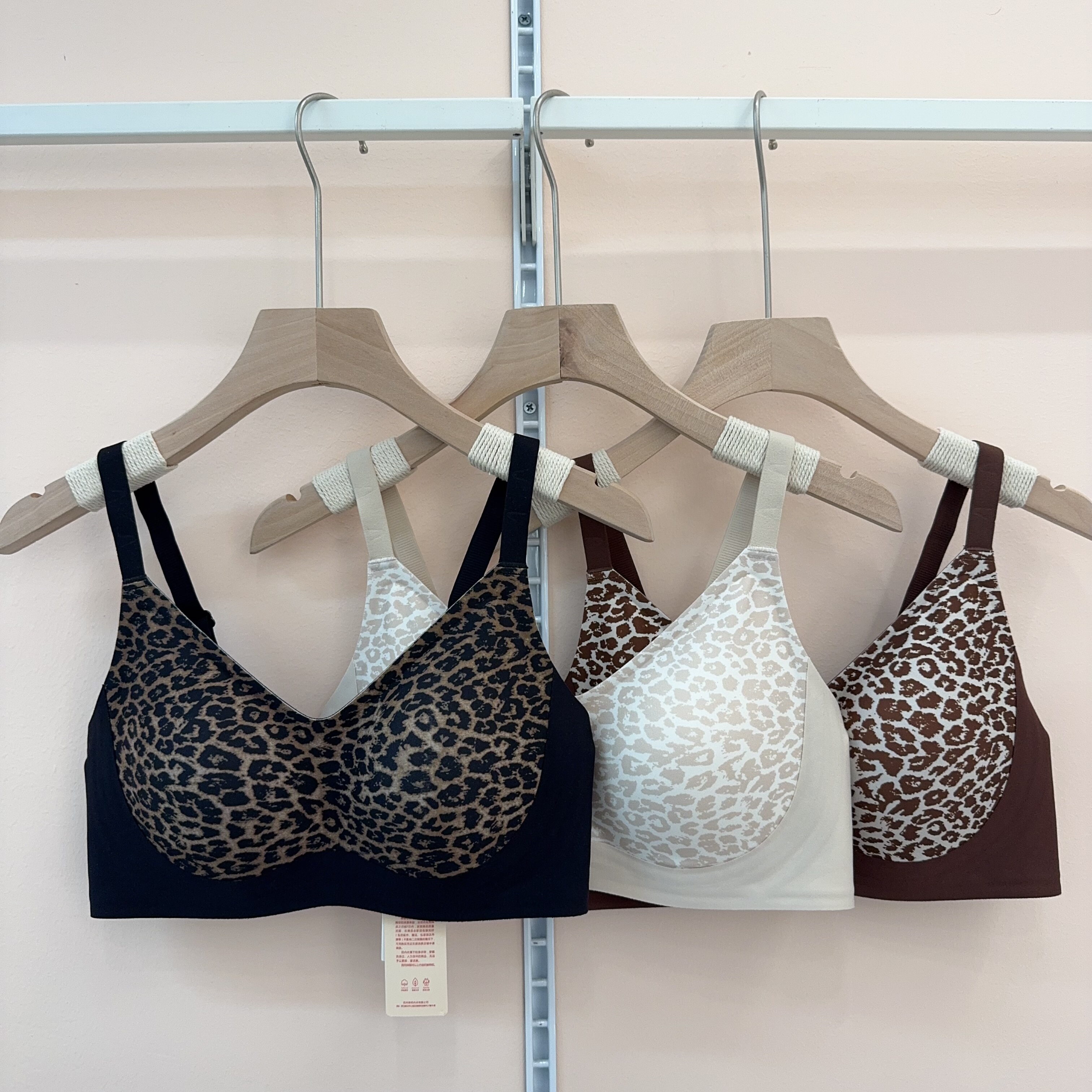 2026新款豹纹烧花工艺无痕文胸聚拢无钢圈内衣镂空性感一片式文胸,女士内衣/男士内衣/家居服,文胸,淘宝优惠券,粉丝福利购,淘宝优惠卷