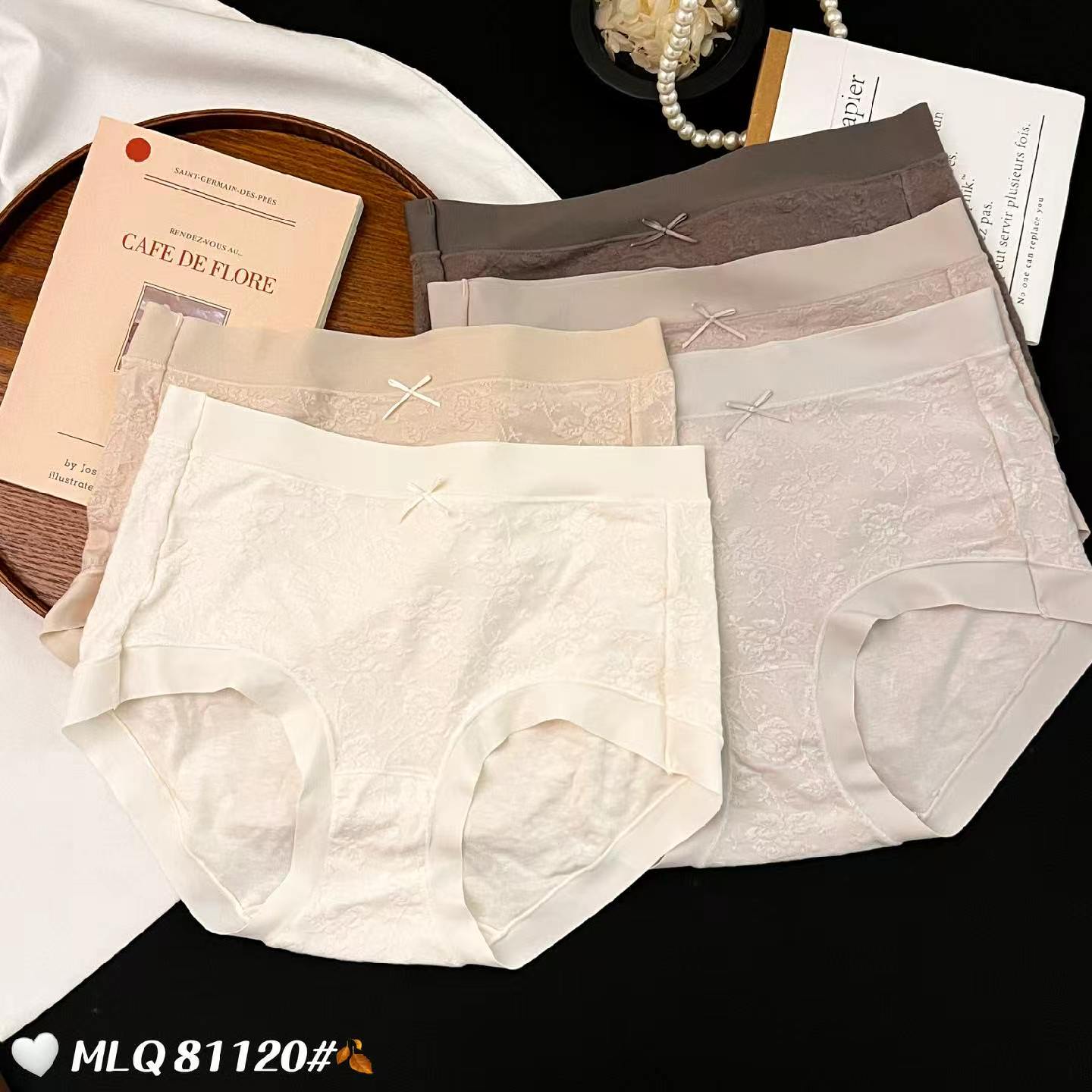 2026秋冬新款中腰蕾丝边内裤女纯棉抗菌裆透气舒适包臀三角裤头