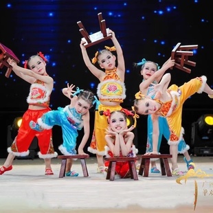 元旦小荷风采妞妞看戏舞蹈服中国梦娃演出服儿童喜庆开门红秧歌服