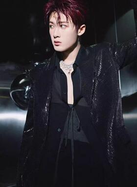 檀健次明星同款计感小众黑色亮片西装外套宽松直筒年会走秀款西服