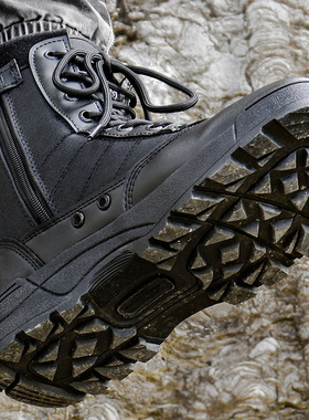 作战训靴男户外战术靴高帮保安超轻军迷黑色拉链沙漠秋冬季训练鞋