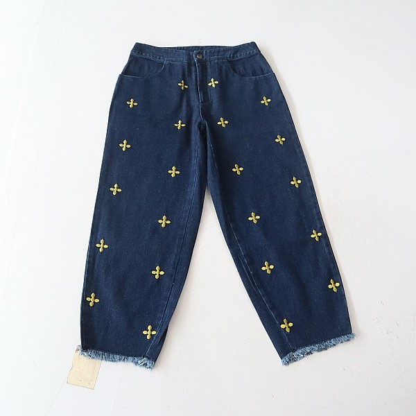 春秋季新品女牛仔裤纯棉宽松无弹刺绣毛边时尚百搭中腰九分裤H2