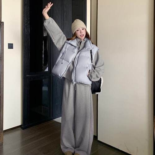 韩系成套搭配休闲运动衣套ZR2C299装女羽冬款设计新感绒卫马甲三