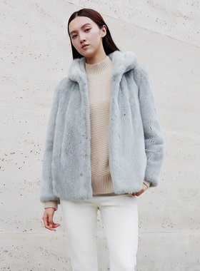 歌蒂诗冬专柜新款时尚高级保暖连帽短款水貂绒皮草 1D42C1602