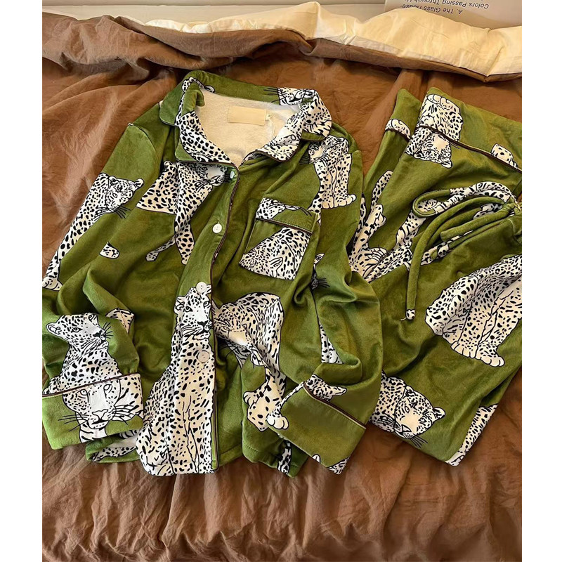 韩版轻奢风印花德绒长袖睡衣女士秋冬季加厚保暖家居服可外穿套装