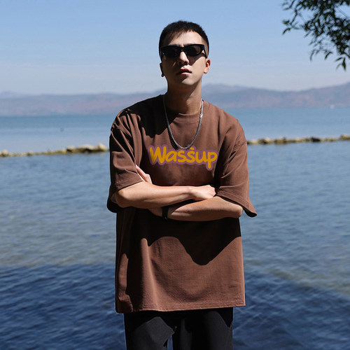 WASSUP美式字母复古t恤短袖男款