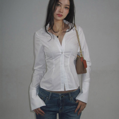 基础纯色百搭修身翻领衬衫女