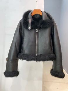 YNJ 纳兰熏两面穿黑色托斯卡纳皮毛一体女短款 B长50