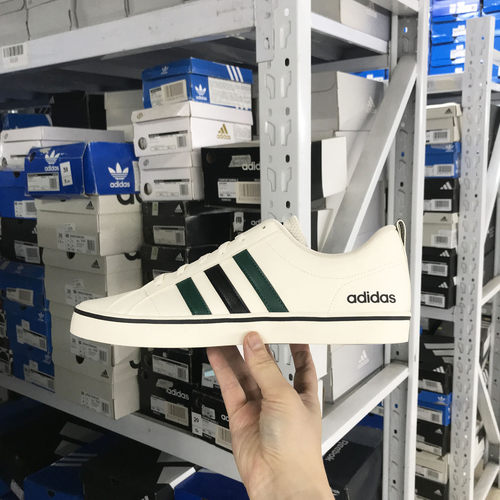 Adidas男女小白鞋板鞋