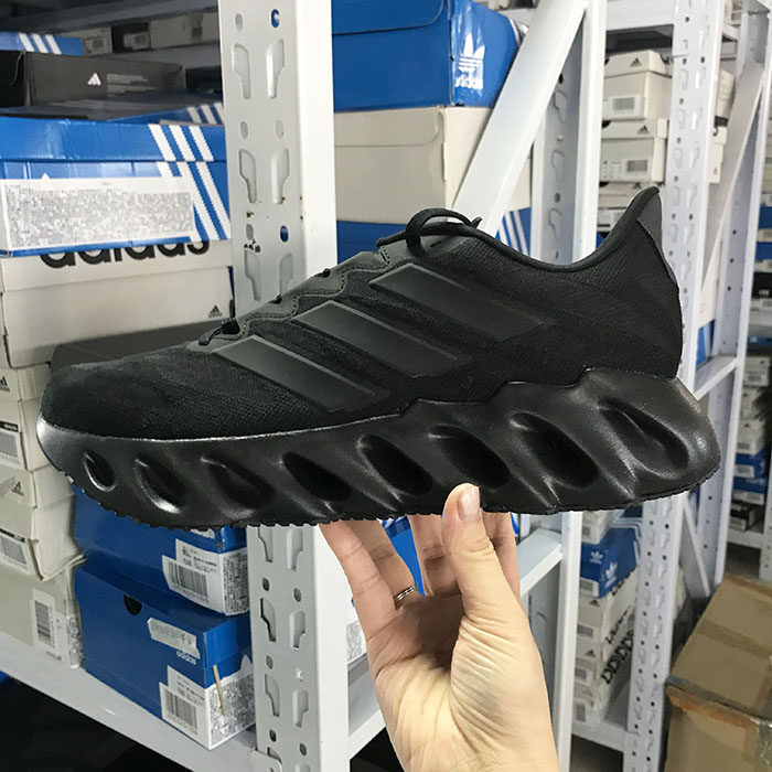 Adidas男女运动鞋跑步鞋