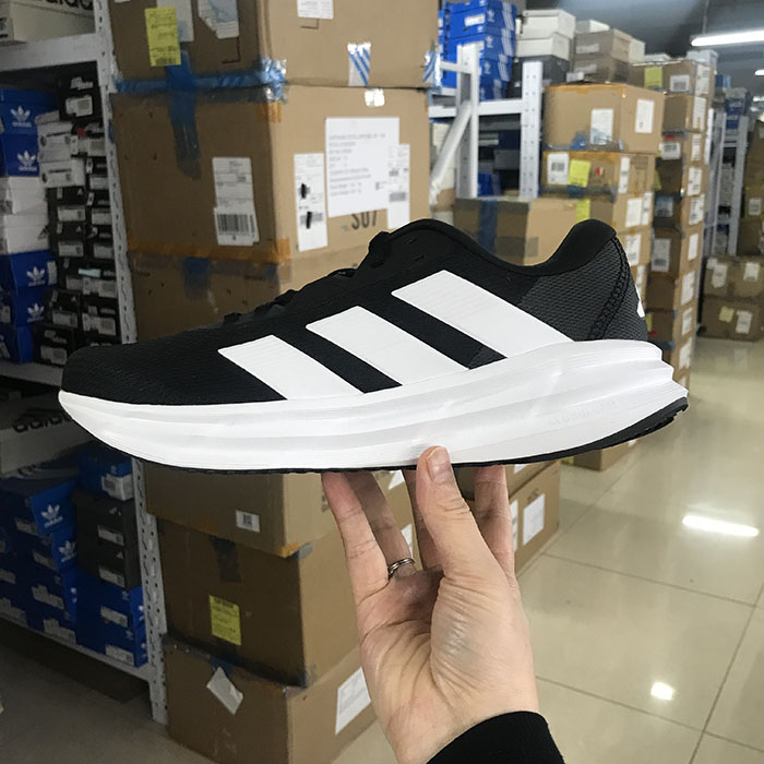 Adidas运动休闲鞋跑步鞋