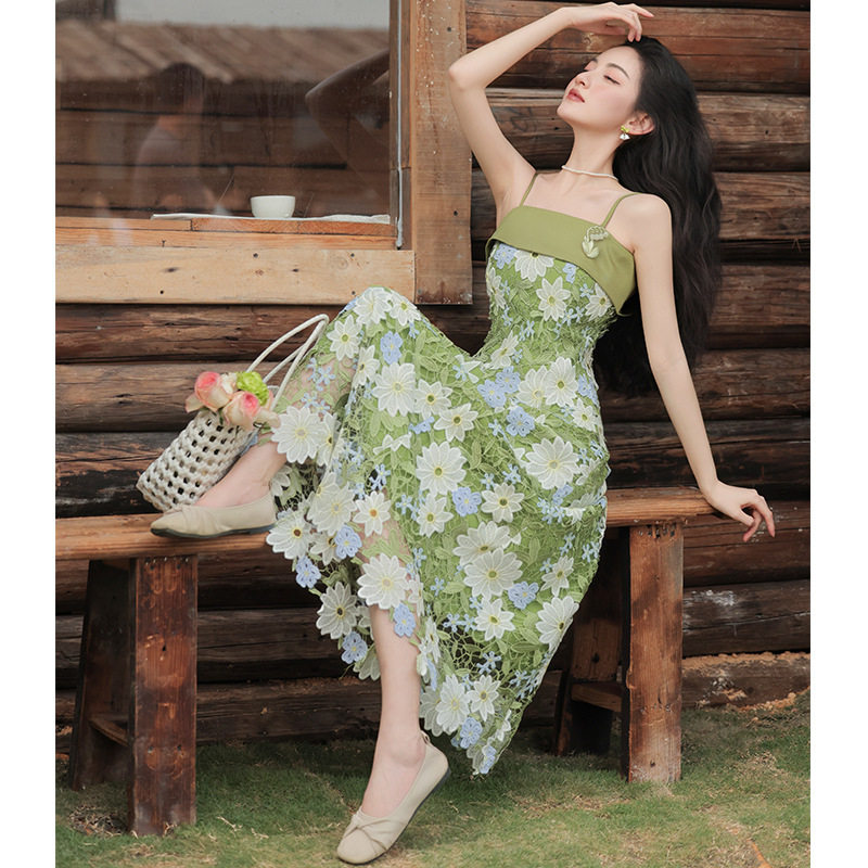 绿色套装裙女夏新款防嗮开衫镂空吊带连衣裙两件套蕾丝拼接花