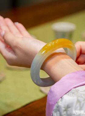 缅甸黄翡翠手镯飘绿黄翡玉手镯冰糯三彩黄玉镯子半山水鸡油黄镯子