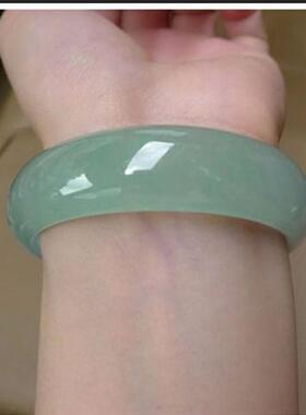 天然级玉镯淡绿浅绿女款玉手镯冰种阳绿通透镯子