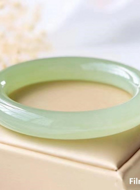 和田玉湖水绿色新疆青白玉手镯圆条玉石手镯自然晴水料圆条玉镯子