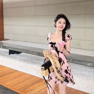 连衣裙 穿越到南法明艳系大美女丝绒烧花修身 限量 情迷西西里